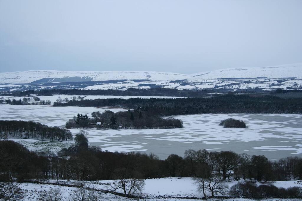 The Mews - A Cottage With A Spectacular Lake View Port Of Menteith Buitenkant foto