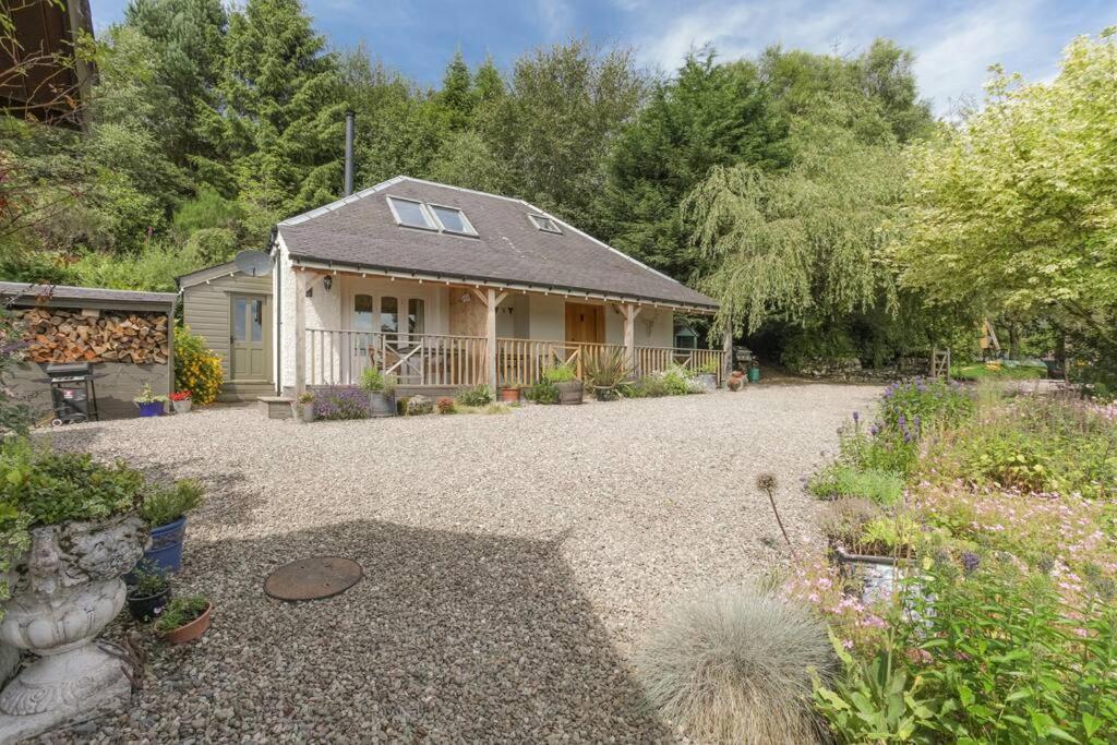 The Mews - A Cottage With A Spectacular Lake View Port Of Menteith Buitenkant foto