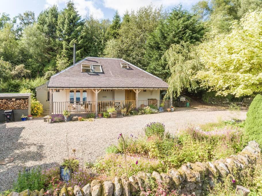 The Mews - A Cottage With A Spectacular Lake View Port Of Menteith Buitenkant foto