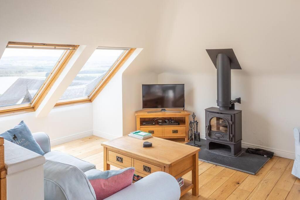 The Mews - A Cottage With A Spectacular Lake View Port Of Menteith Buitenkant foto