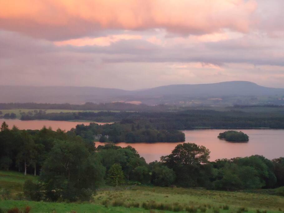 The Mews - A Cottage With A Spectacular Lake View Port Of Menteith Buitenkant foto